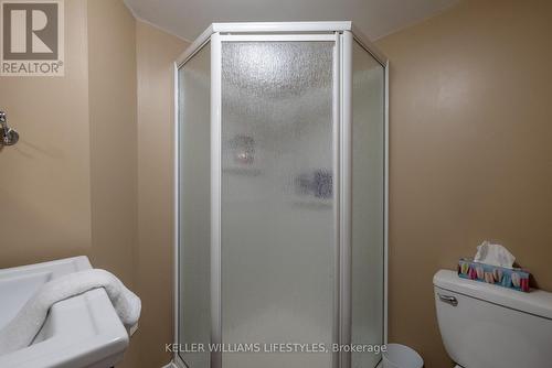 165 Manitoulin Drive, London, ON - Indoor Photo Showing Bathroom