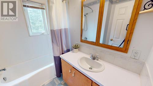 13084 Firehall Road, Charlie Lake, BC - Indoor Photo Showing Bathroom