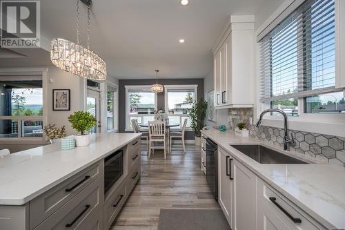 4033 Brink Drive, Prince George, BC - Indoor Photo Showing Kitchen With Upgraded Kitchen