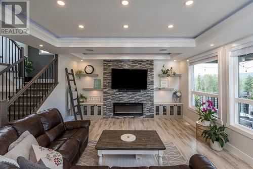 4033 Brink Drive, Prince George, BC - Indoor Photo Showing Living Room