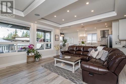 4033 Brink Drive, Prince George, BC - Indoor Photo Showing Living Room