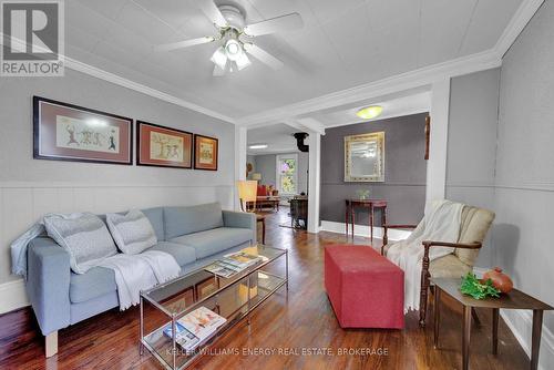 16 Squires Street, Prince Edward County (Ameliasburgh), ON - Indoor Photo Showing Living Room