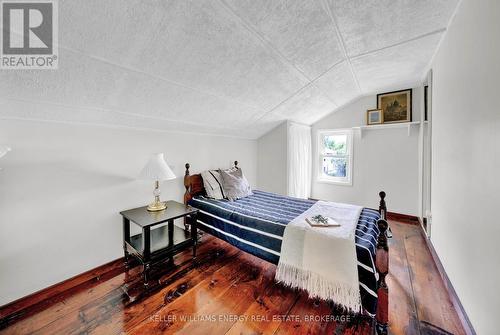 16 Squires Street, Prince Edward County (Ameliasburgh), ON - Indoor Photo Showing Bedroom