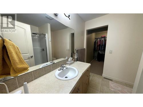 222 Martin Street Unit# 103, Sicamous, BC - Indoor Photo Showing Bathroom