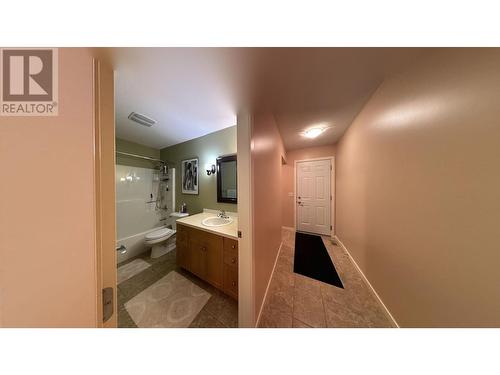 222 Martin Street Unit# 103, Sicamous, BC - Indoor Photo Showing Bathroom