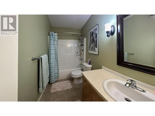 222 Martin Street Unit# 103, Sicamous, BC - Indoor Photo Showing Bathroom