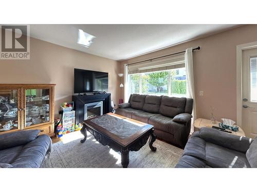 222 Martin Street Unit# 103, Sicamous, BC - Indoor Photo Showing Living Room