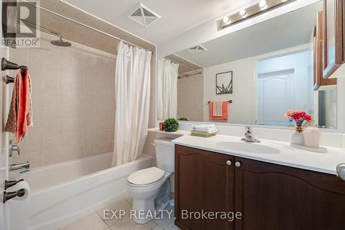 11 - 51 Hays Boulevard, Oakville, ON - Indoor Photo Showing Bathroom