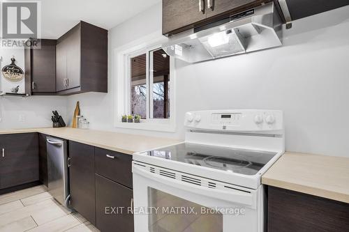 19285B County Rd 24 Road, North Glengarry, ON - Indoor Photo Showing Kitchen