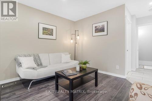 19285B County Rd 24 Road, North Glengarry, ON - Indoor Photo Showing Living Room