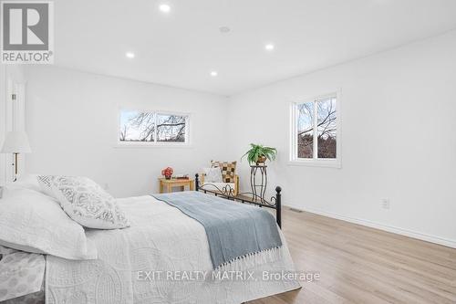 19285B County Rd 24 Road, North Glengarry, ON - Indoor Photo Showing Bedroom