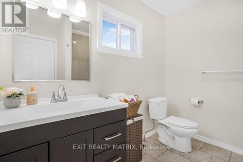 19285B County Rd 24 Road, North Glengarry, ON - Indoor Photo Showing Bathroom