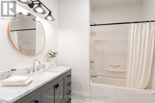 93 Summer Leigh Trail, Huntsville, ON - Indoor Photo Showing Bathroom