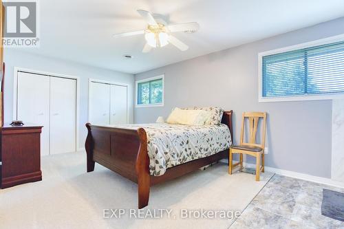 128 Cook Avenue, Fort Erie, ON - Indoor Photo Showing Bedroom