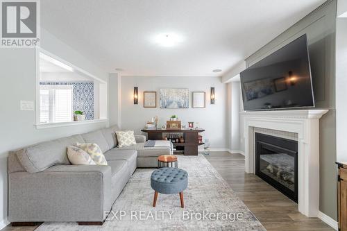 8769 Dogwood Crescent, Niagara Falls, ON - Indoor Photo Showing Living Room With Fireplace