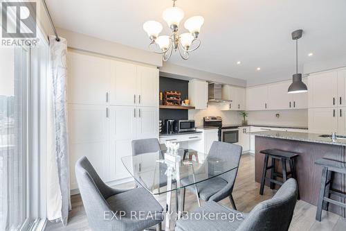 8769 Dogwood Crescent, Niagara Falls, ON - Indoor Photo Showing Dining Room