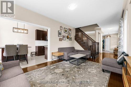 1 Zephyr Road, Caledon, ON - Indoor Photo Showing Living Room