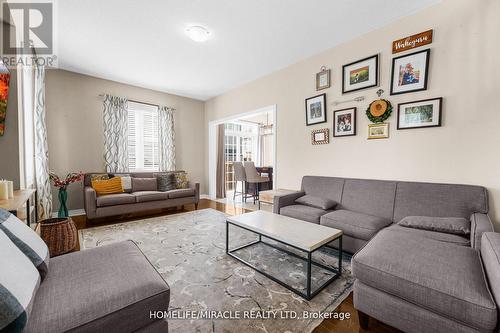 1 Zephyr Road, Caledon, ON - Indoor Photo Showing Living Room