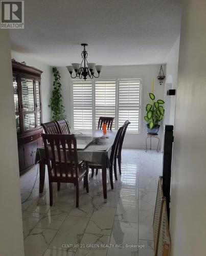 21 Mortimer Drive, Brampton, ON - Indoor Photo Showing Dining Room