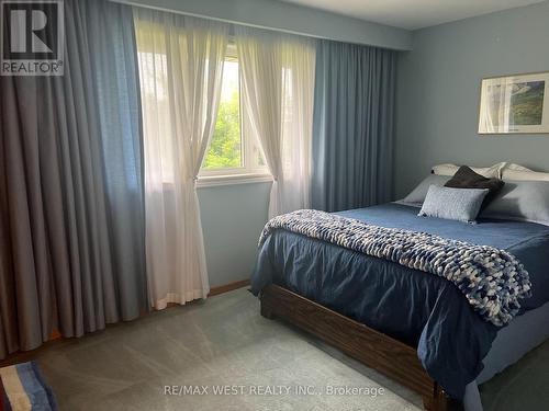 3537 Wisner Road, Mississauga, ON - Indoor Photo Showing Bedroom