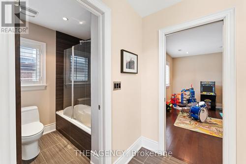 7 Compton Crescent, Toronto, ON - Indoor Photo Showing Bathroom