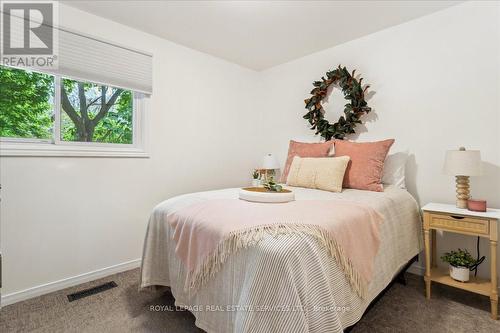 2461 Bridge Road, Oakville, ON - Indoor Photo Showing Bedroom