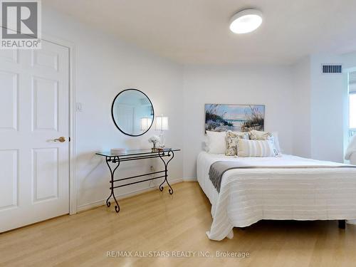 701 - 300 Balliol Street, Toronto, ON - Indoor Photo Showing Bedroom