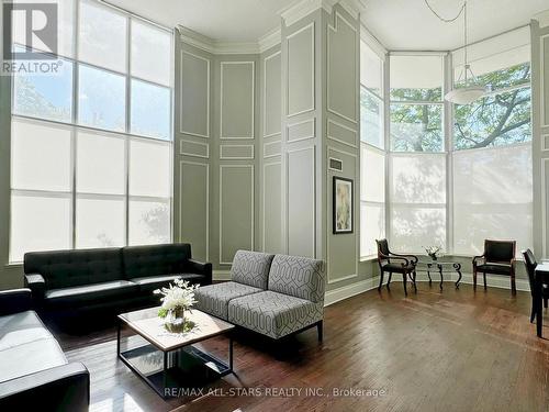 701 - 300 Balliol Street, Toronto, ON - Indoor Photo Showing Living Room