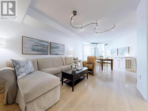 701 - 300 Balliol Street, Toronto, ON - Indoor Photo Showing Living Room