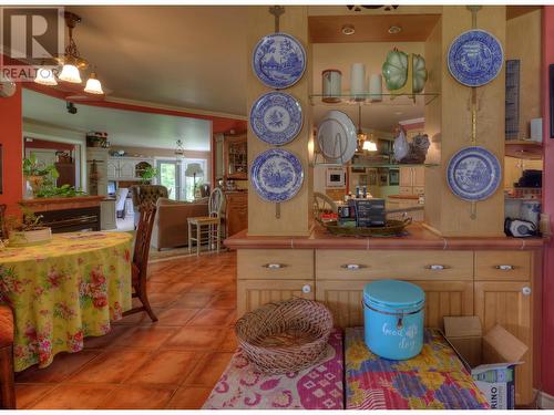 3835 N Cariboo 97 Highway, Williams Lake, BC - Indoor Photo Showing Dining Room