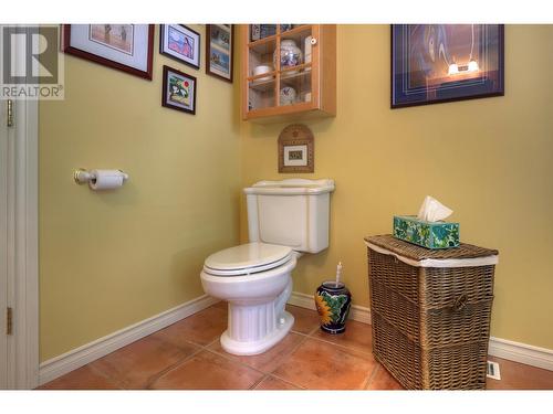 3835 N Cariboo 97 Highway, Williams Lake, BC - Indoor Photo Showing Bathroom