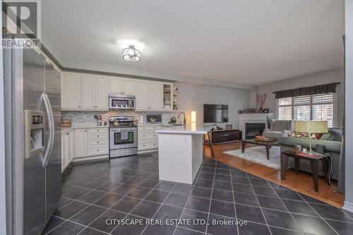 137 Mclaughlin Avenue N, Milton (Willmott), ON - Indoor Photo Showing Kitchen