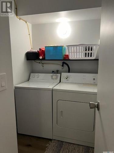 12 Gore Place, Regina, SK - Indoor Photo Showing Laundry Room
