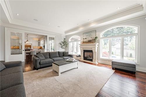7 Gregorio Court, Ancaster, ON - Indoor Photo Showing Living Room With Fireplace