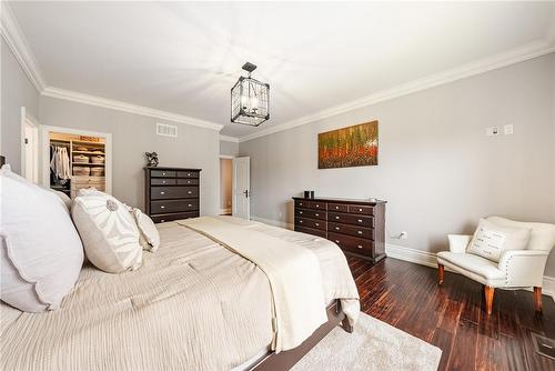 7 Gregorio Court, Ancaster, ON - Indoor Photo Showing Bedroom
