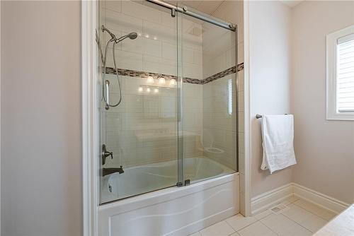 7 Gregorio Court, Ancaster, ON - Indoor Photo Showing Bathroom