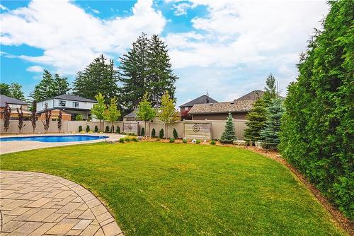 7 Gregorio Court, Ancaster, ON - Outdoor With In Ground Pool With Backyard