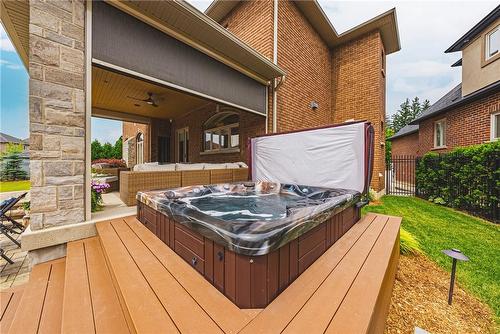 7 Gregorio Court, Ancaster, ON - Outdoor With Exterior