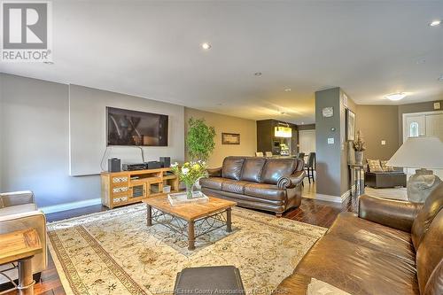 63 Fairway Crescent Unit# 2, Amherstburg, ON - Indoor Photo Showing Living Room