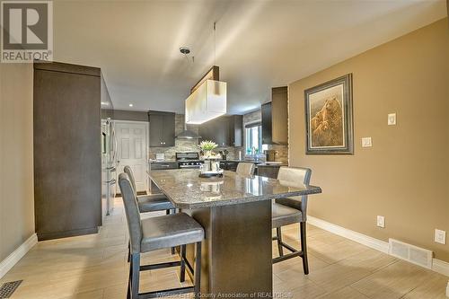 63 Fairway Crescent Unit# 2, Amherstburg, ON - Indoor Photo Showing Dining Room