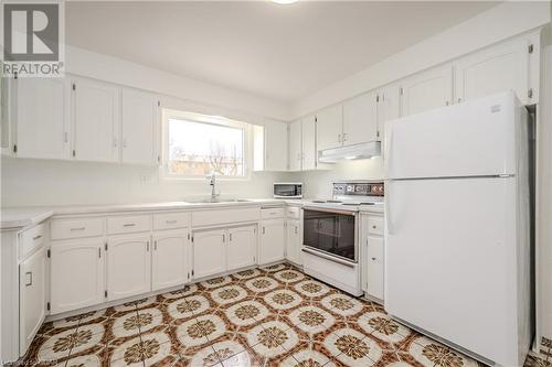 127 Applewood Crescent, Guelph, ON - Indoor Photo Showing Kitchen