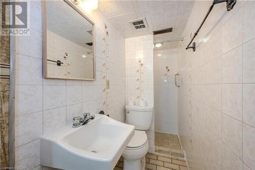 127 Applewood Crescent, Guelph, ON - Indoor Photo Showing Bathroom