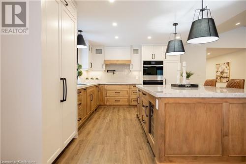 2008 Witmer Road, Petersburg, ON - Indoor Photo Showing Kitchen With Upgraded Kitchen