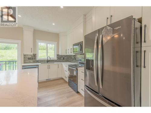 106 7000 Husband Drive, Prince George, BC - Indoor Photo Showing Kitchen With Upgraded Kitchen