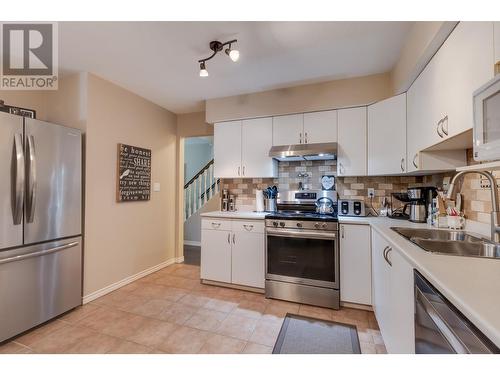 105 3307 Westwood Drive, Prince George, BC - Indoor Photo Showing Kitchen With Double Sink