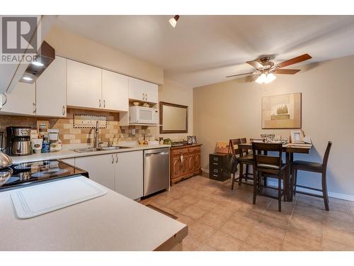 105 3307 Westwood Drive, Prince George, BC - Indoor Photo Showing Kitchen