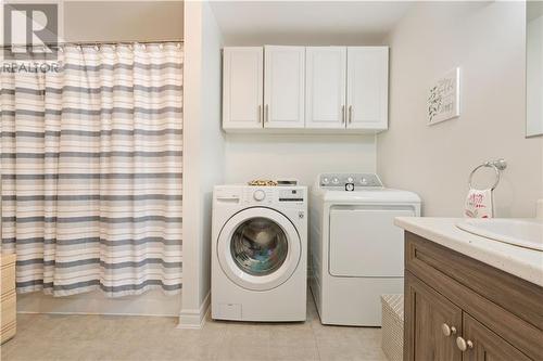 10 Victoria Street, Lancaster, ON - Indoor Photo Showing Laundry Room