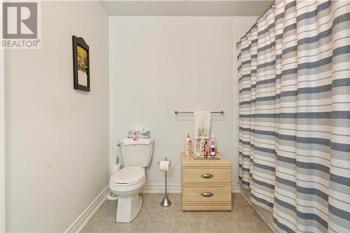 10 Victoria Street, Lancaster, ON - Indoor Photo Showing Bathroom