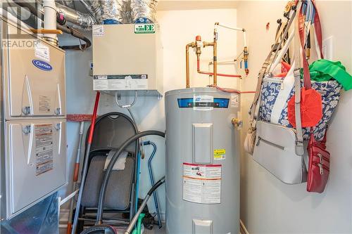 10 Victoria Street, Lancaster, ON - Indoor Photo Showing Basement