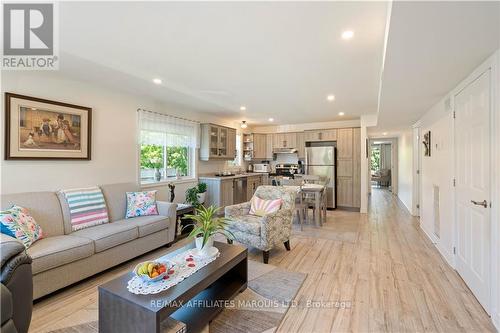 10 Victoria Street, South Glengarry, ON - Indoor Photo Showing Living Room